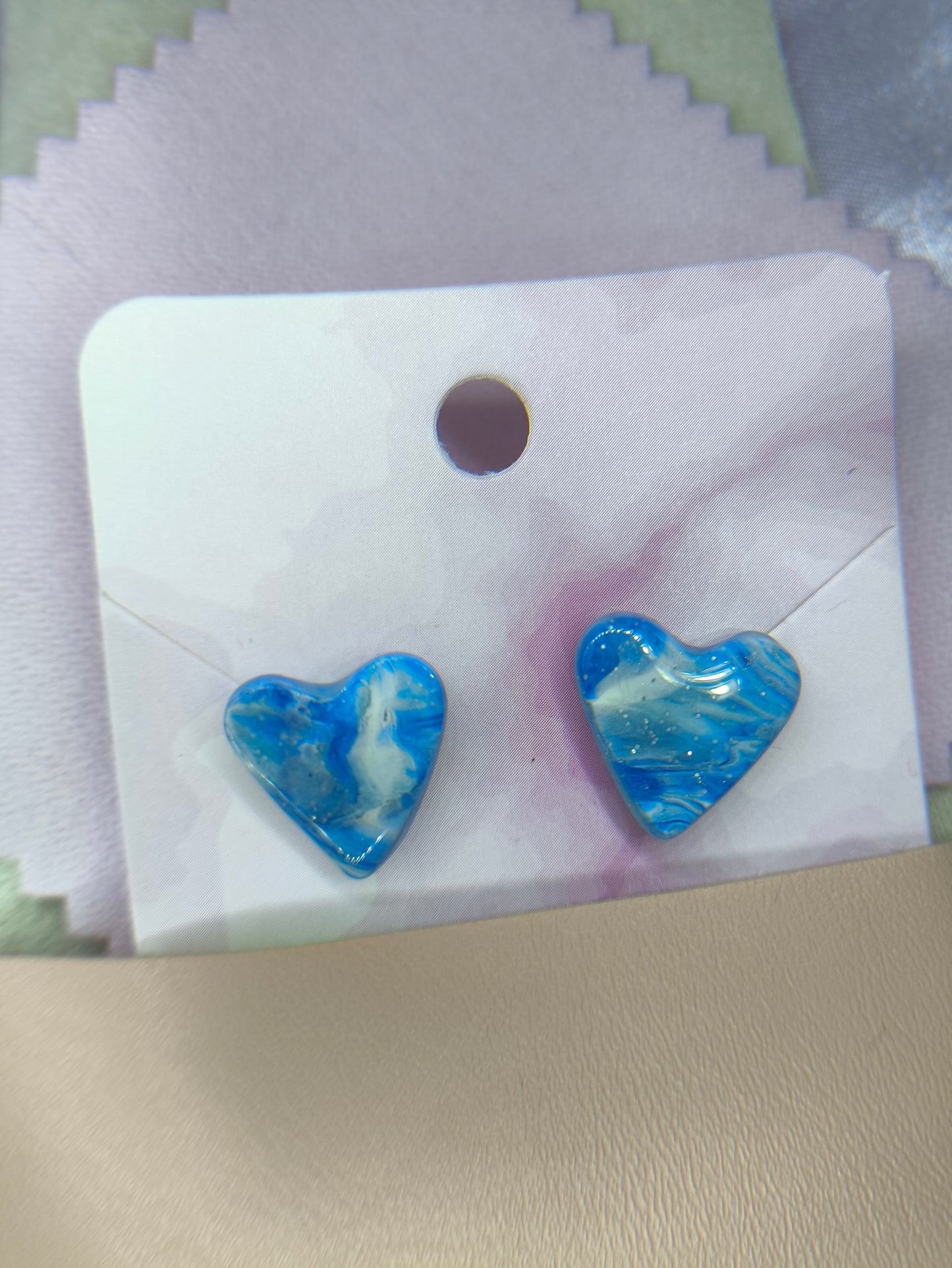 Acrylic heart stud earrings