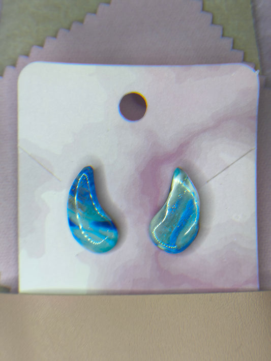 Teardrop acrylic stud earrings